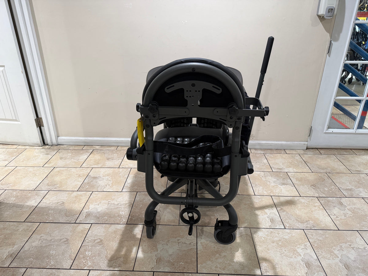 Easy Stand Evolv Size Large