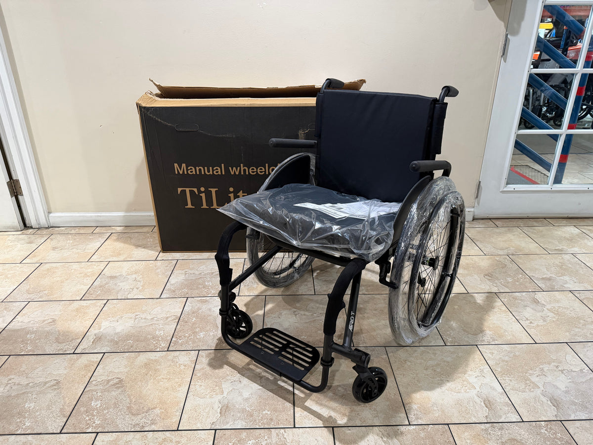 TiLite Aero T Heavy Duty Ultra Light Wheelchair
