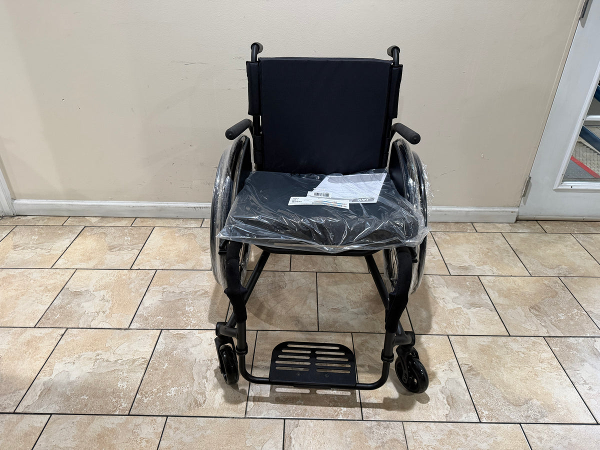 TiLite Aero T Heavy Duty Ultra Light Wheelchair