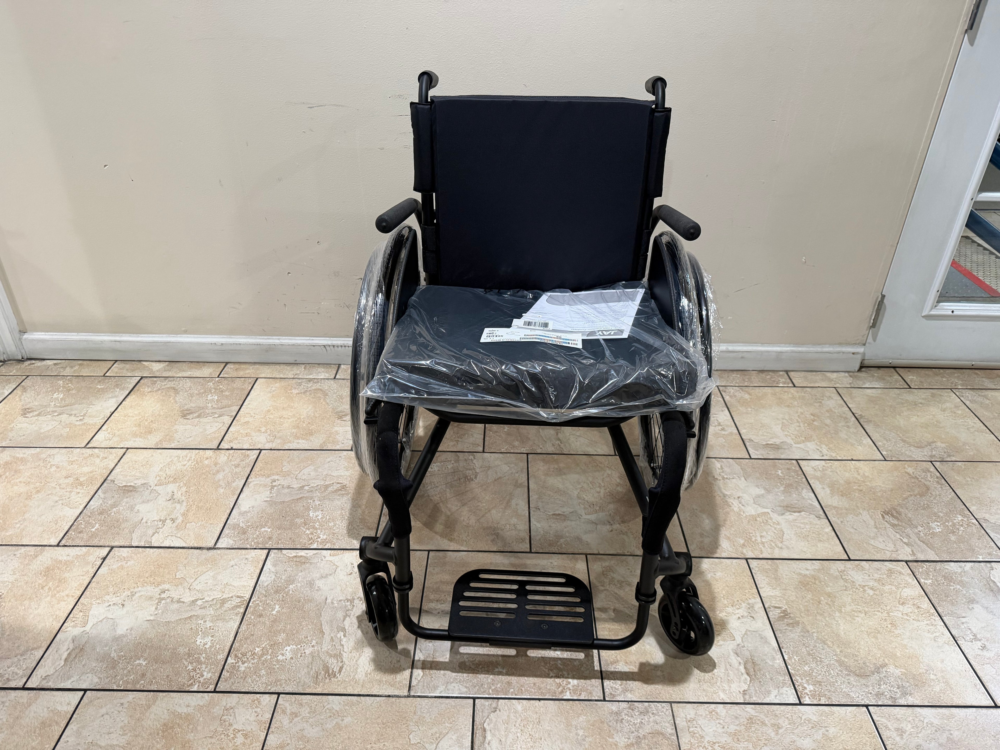 TiLite Aero T Heavy Duty Ultra Light Wheelchair