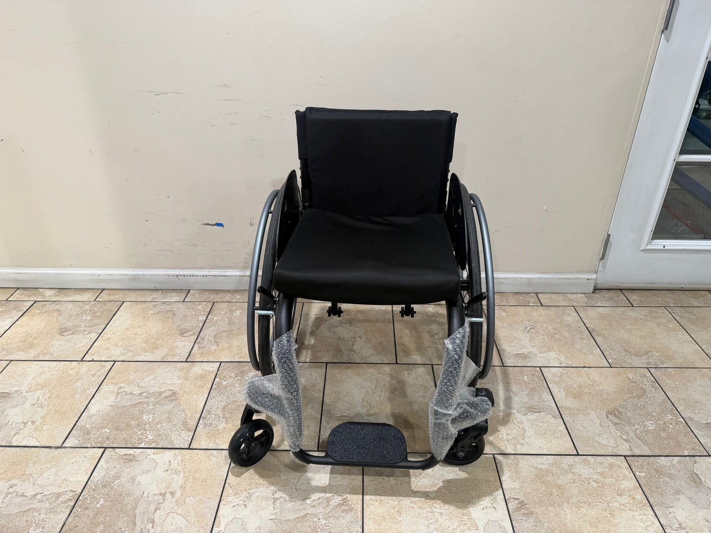 Ki Mobility Rogue 2 Ultra Light Wheelchair