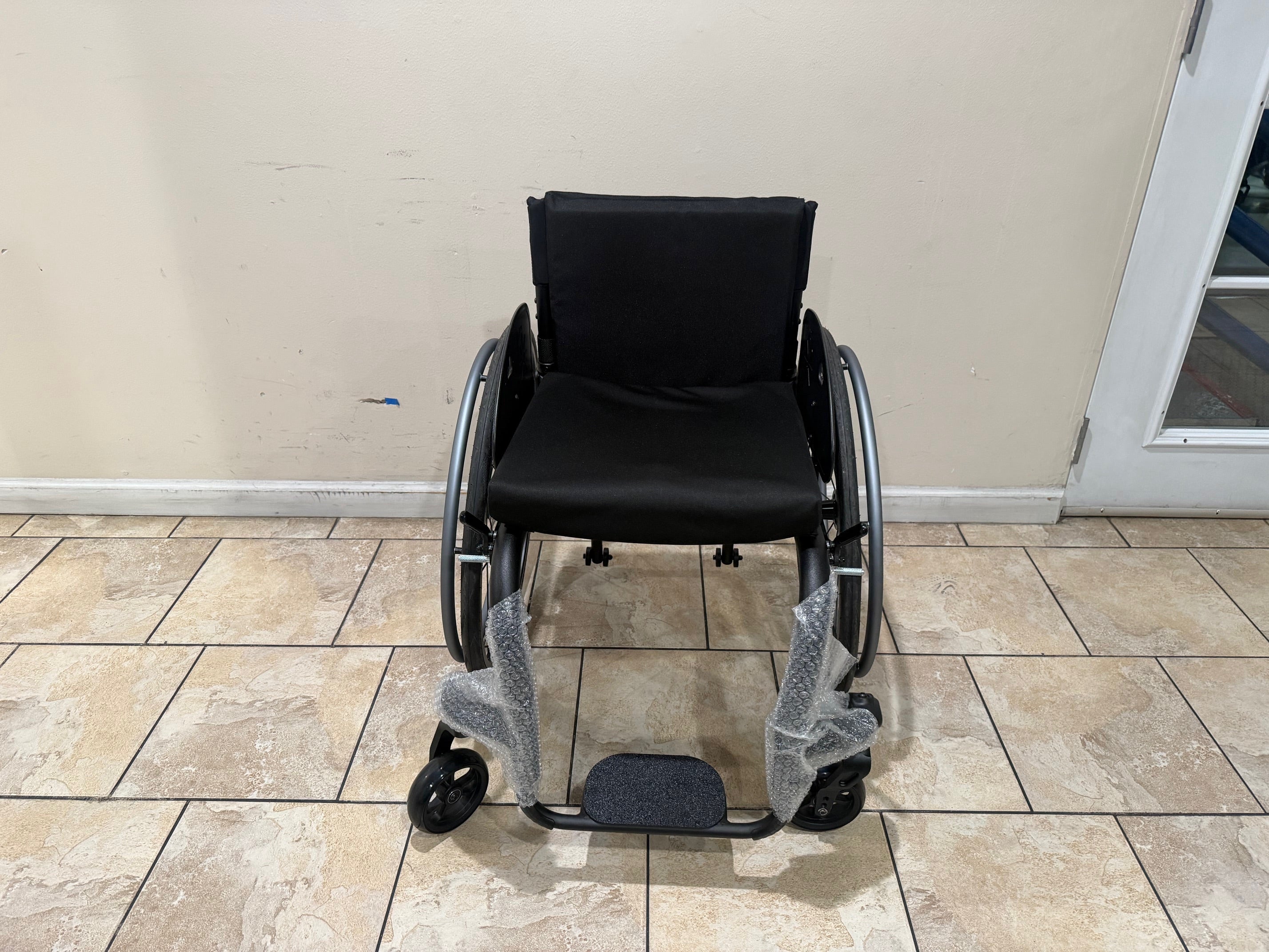 Ki Mobility Rogue 2 Ultra Light Wheelchair