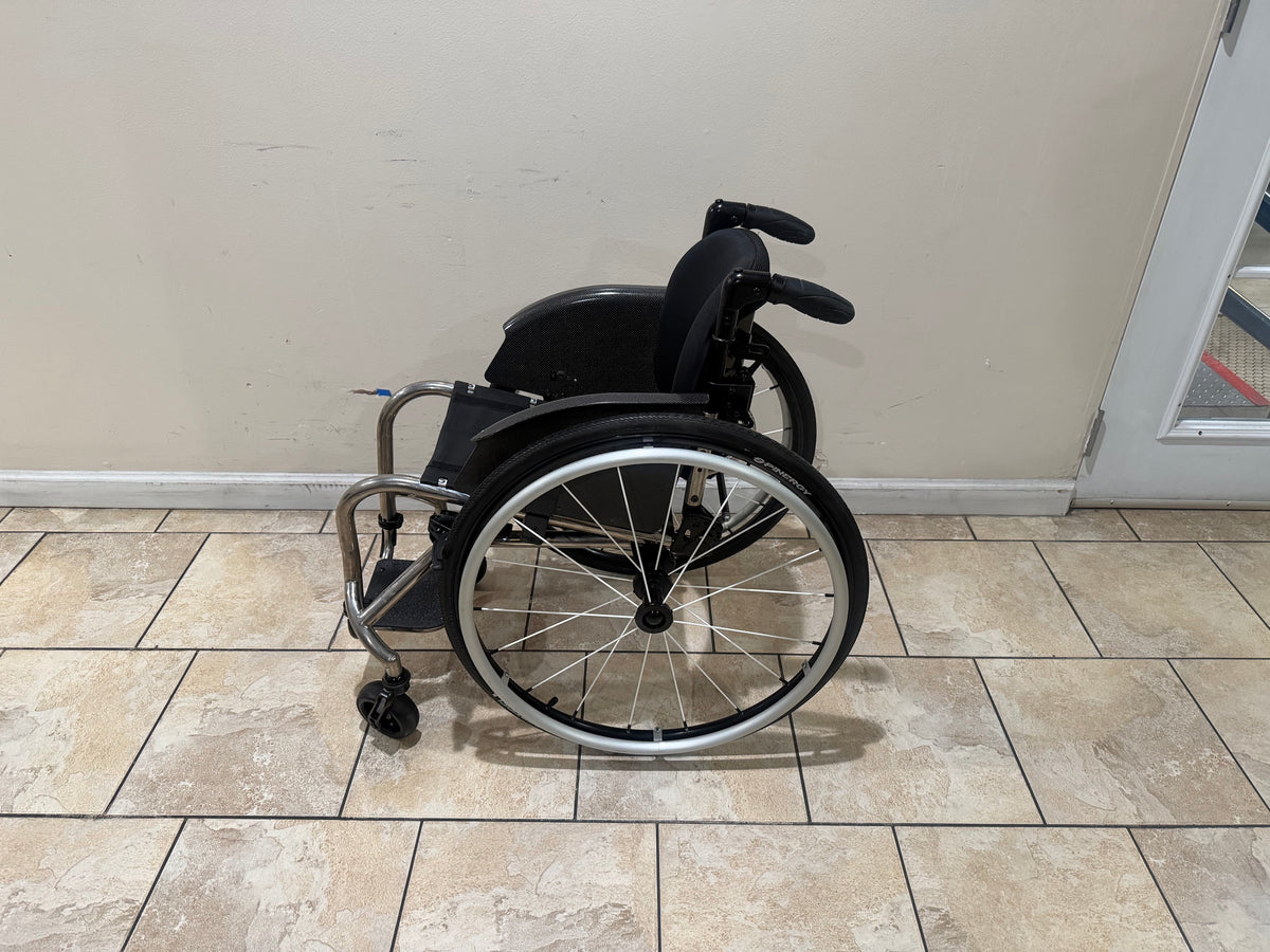 TiLite TR Ultra Light Wheelchair