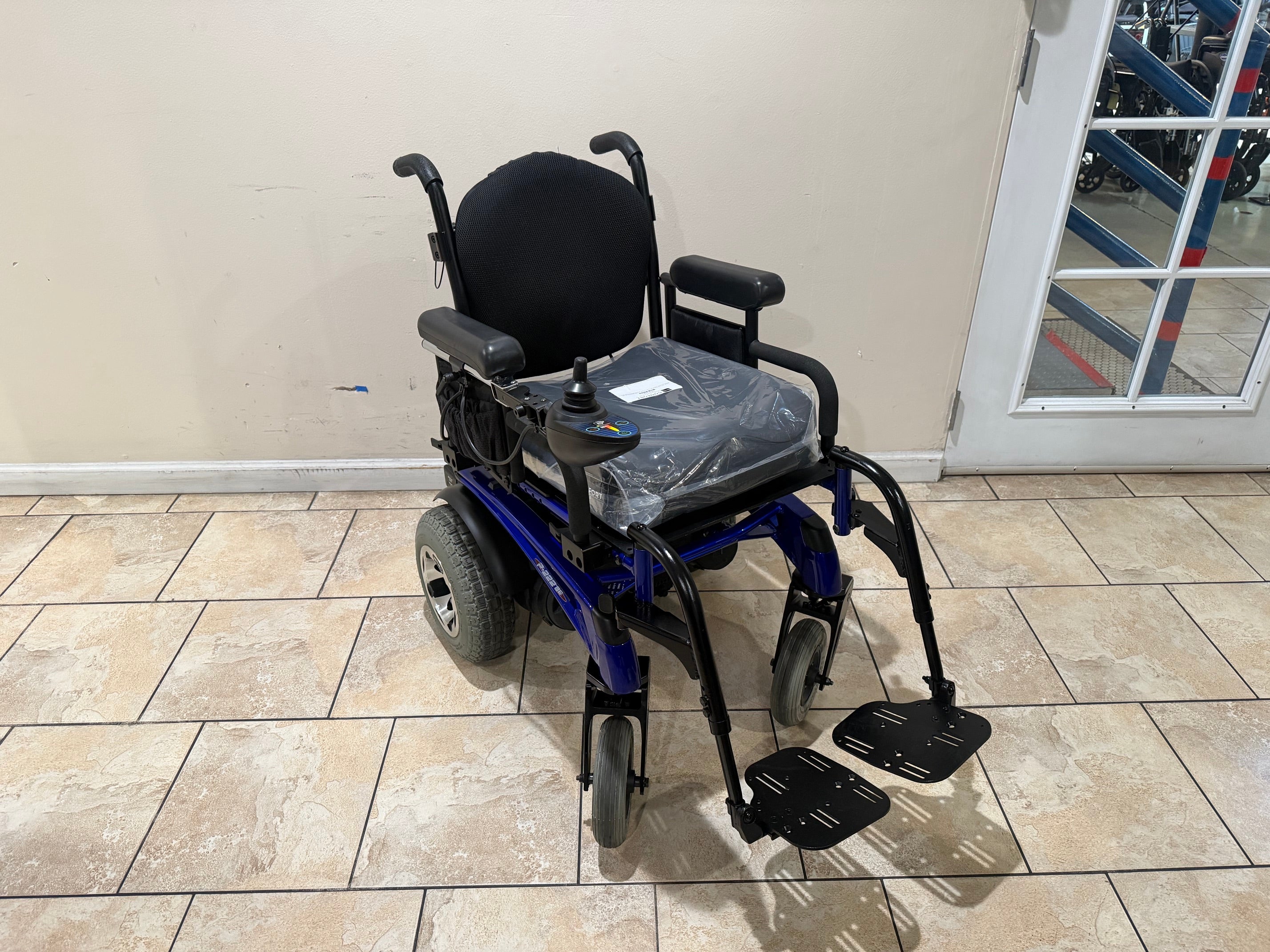 Quickie P-222 SE High Speed Electric Wheelchair