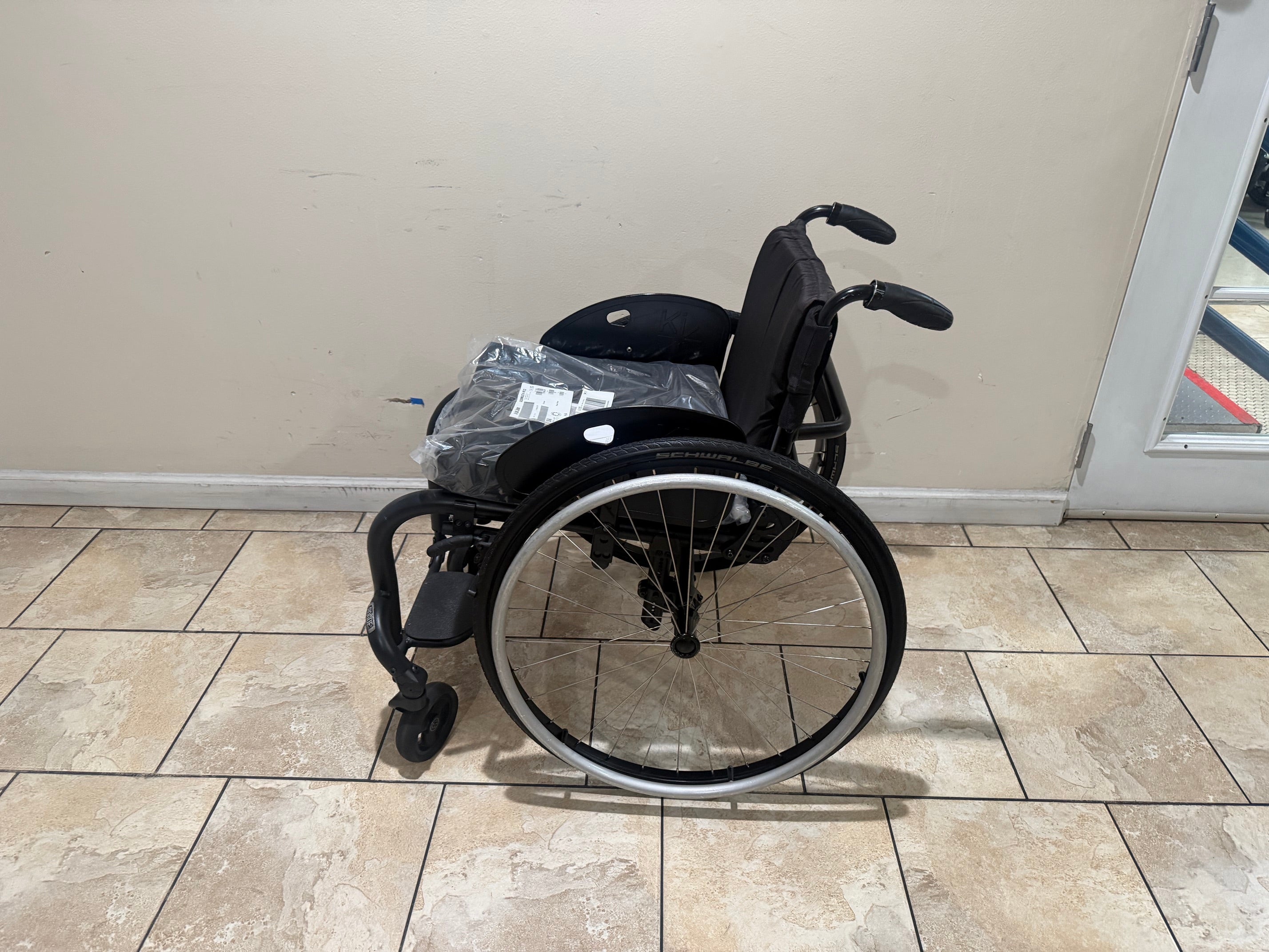 Ki Mobility Rogue 10 Ultra Light Wheelchair