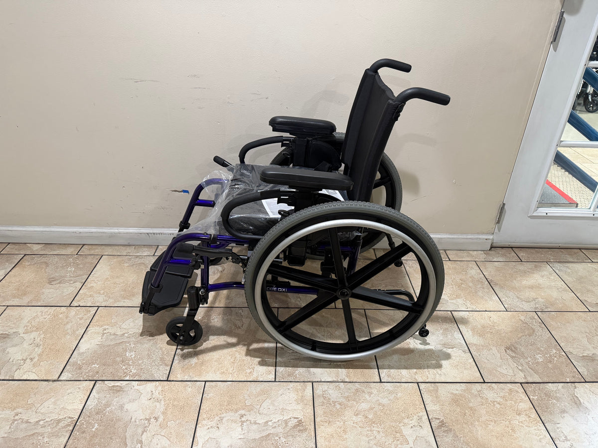 Quickie QXi Lightweight Folding Wheelchair