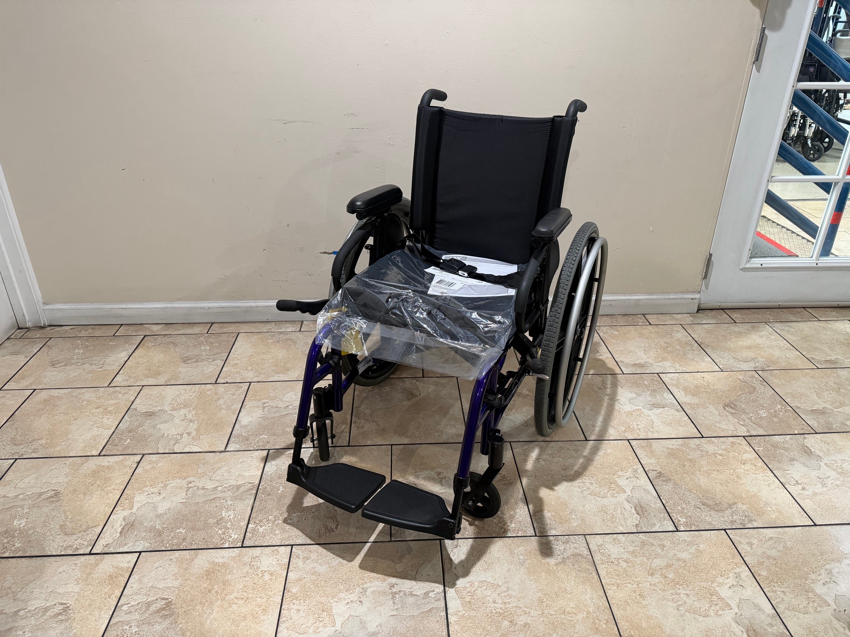 Quickie QXi Lightweight Folding Wheelchair