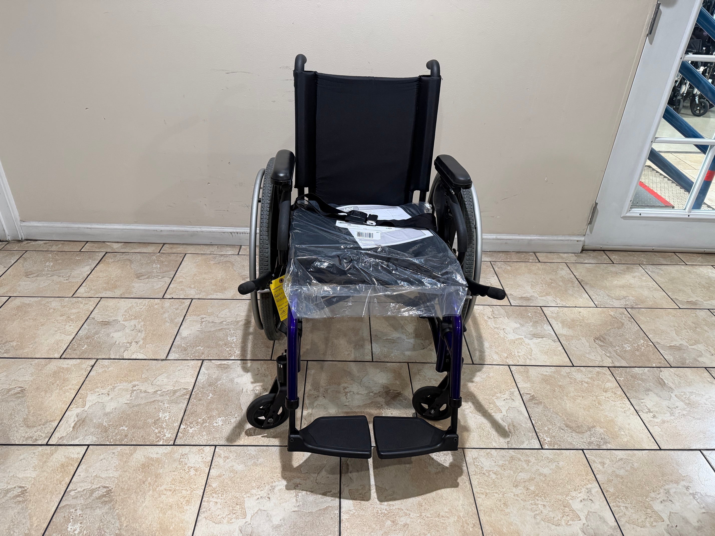 Quickie QXi Lightweight Folding Wheelchair