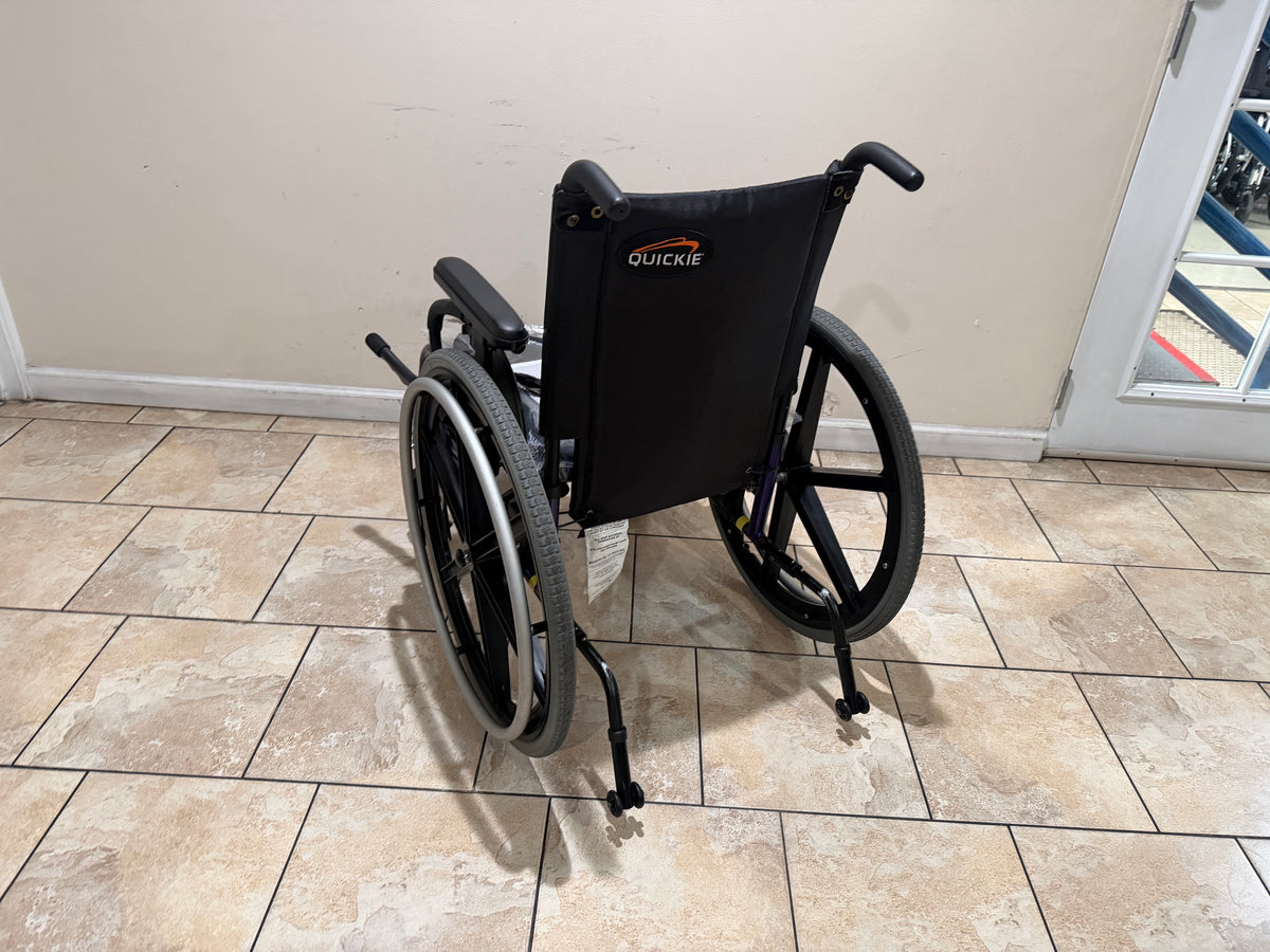 Quickie QXi Lightweight Folding Wheelchair