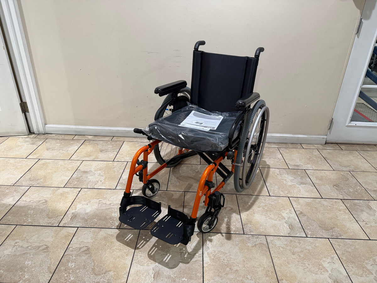 Quickie 2 Folding Ultra Light Wheelchair