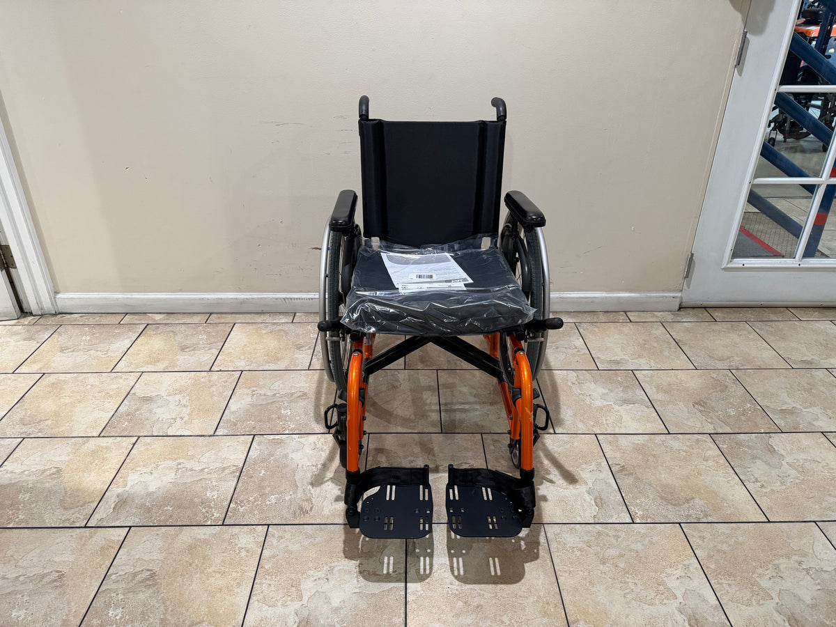 Quickie 2 Folding Ultra Light Wheelchair