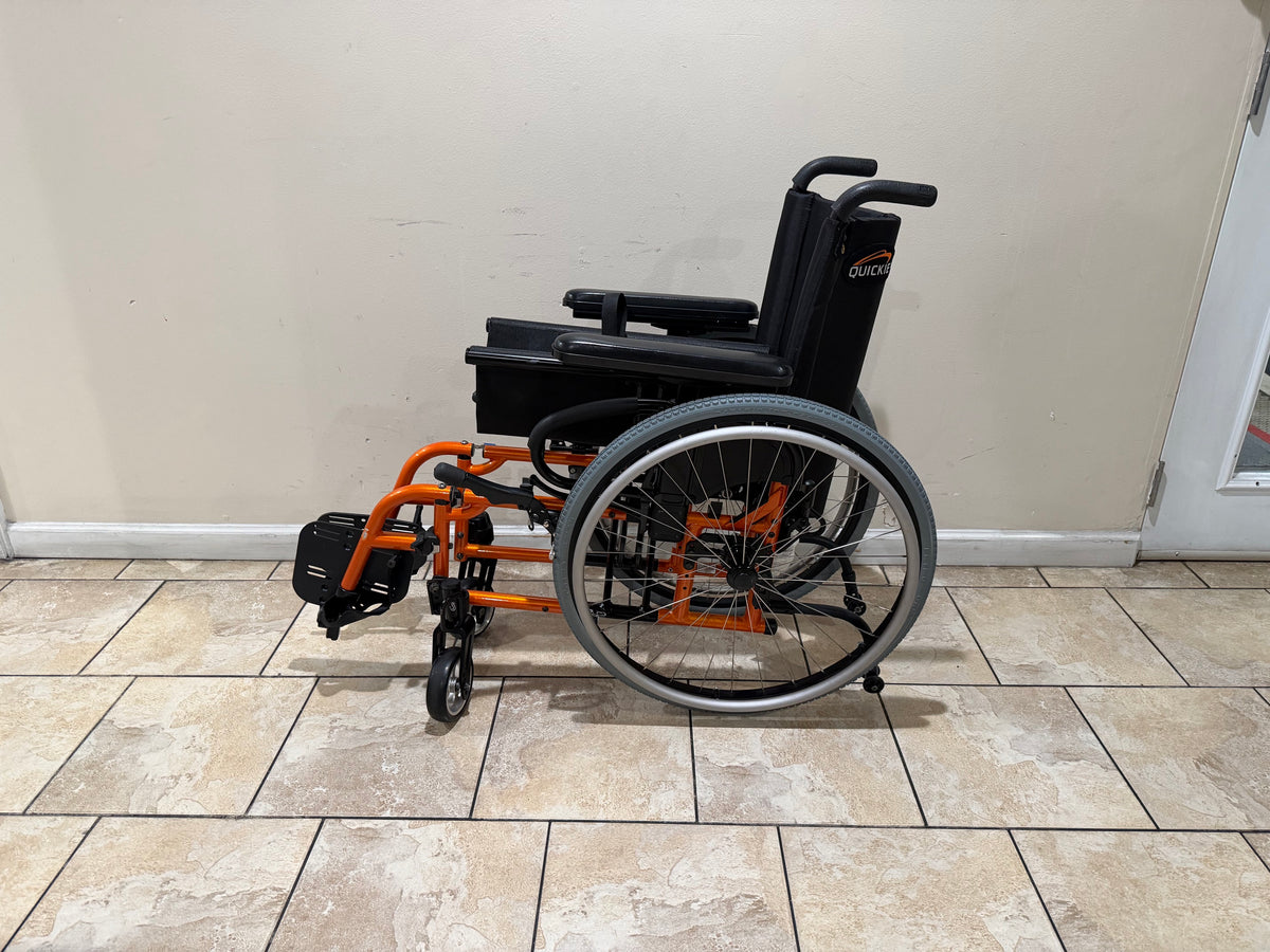 Quickie 2 Folding Ultra Light Wheelchair