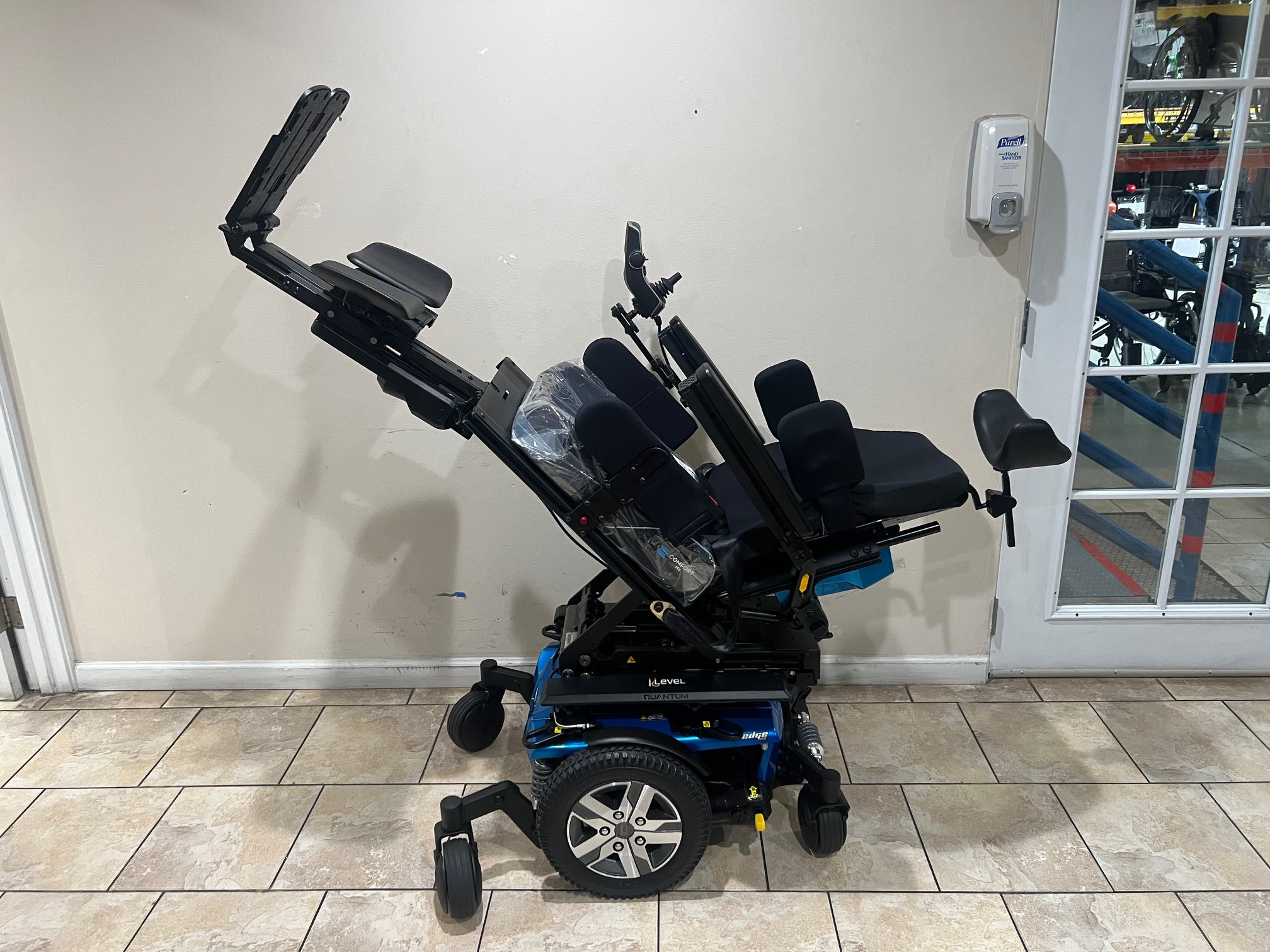 Quantum Rehab Q6 Edge 2.0 Electric Wheelchair
