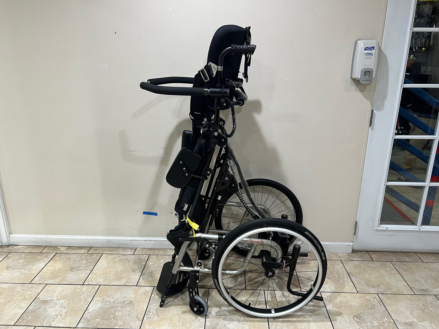 LEVO LCEV Standing Wheelchair