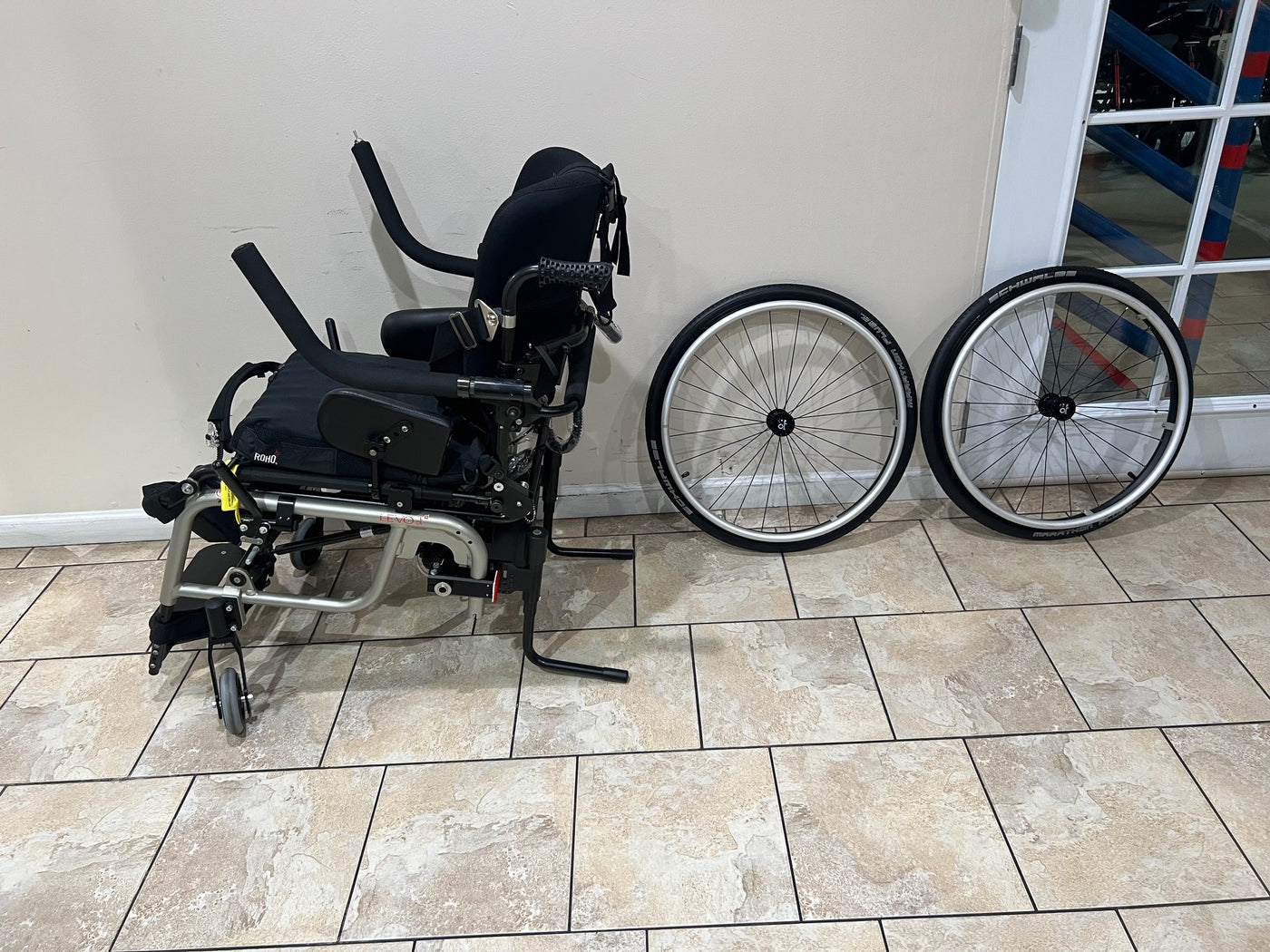 LEVO LCEV Standing Wheelchair