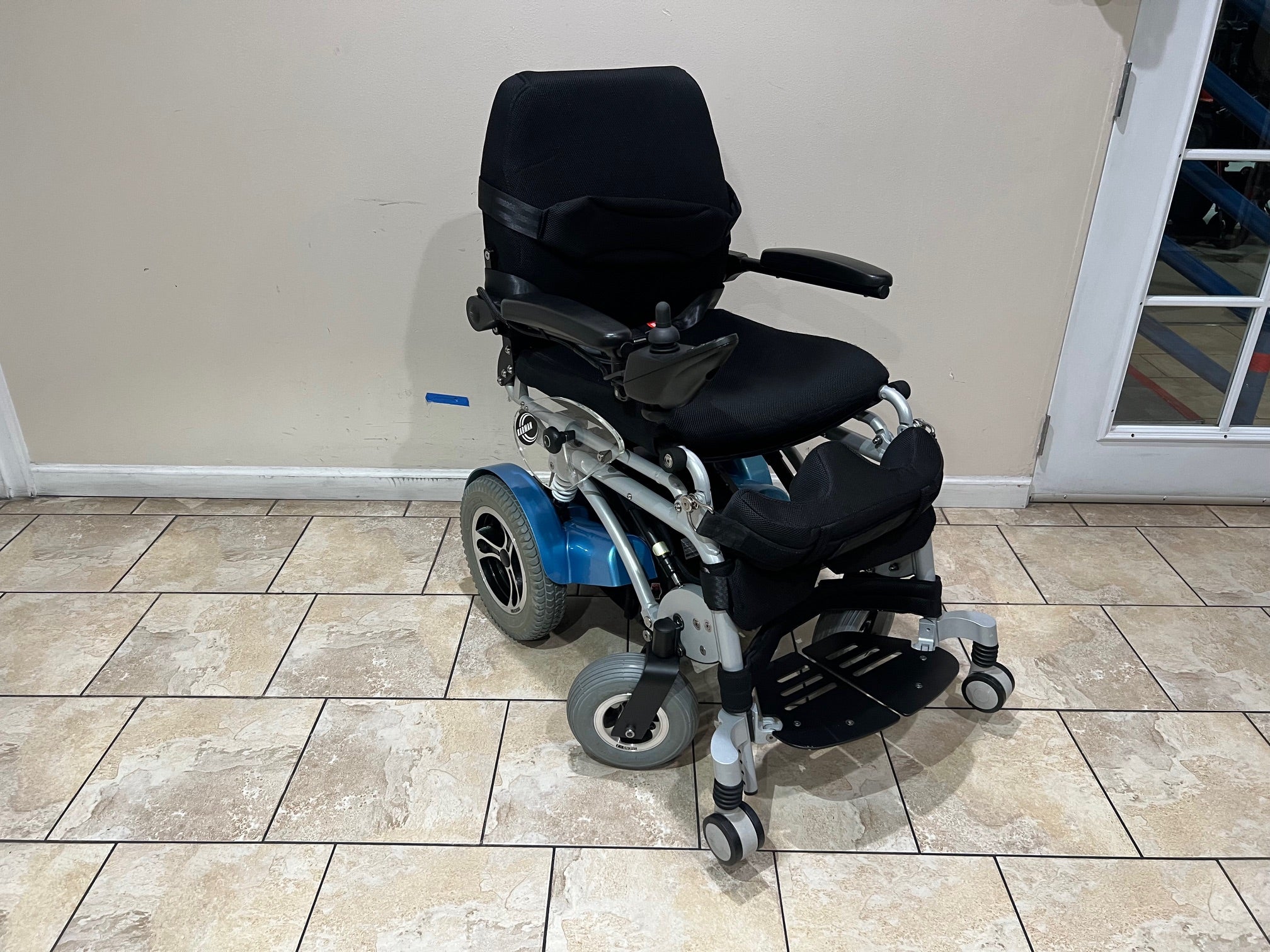 Karman XO-202 Ergonomic Power Stand-Up Wheelchair