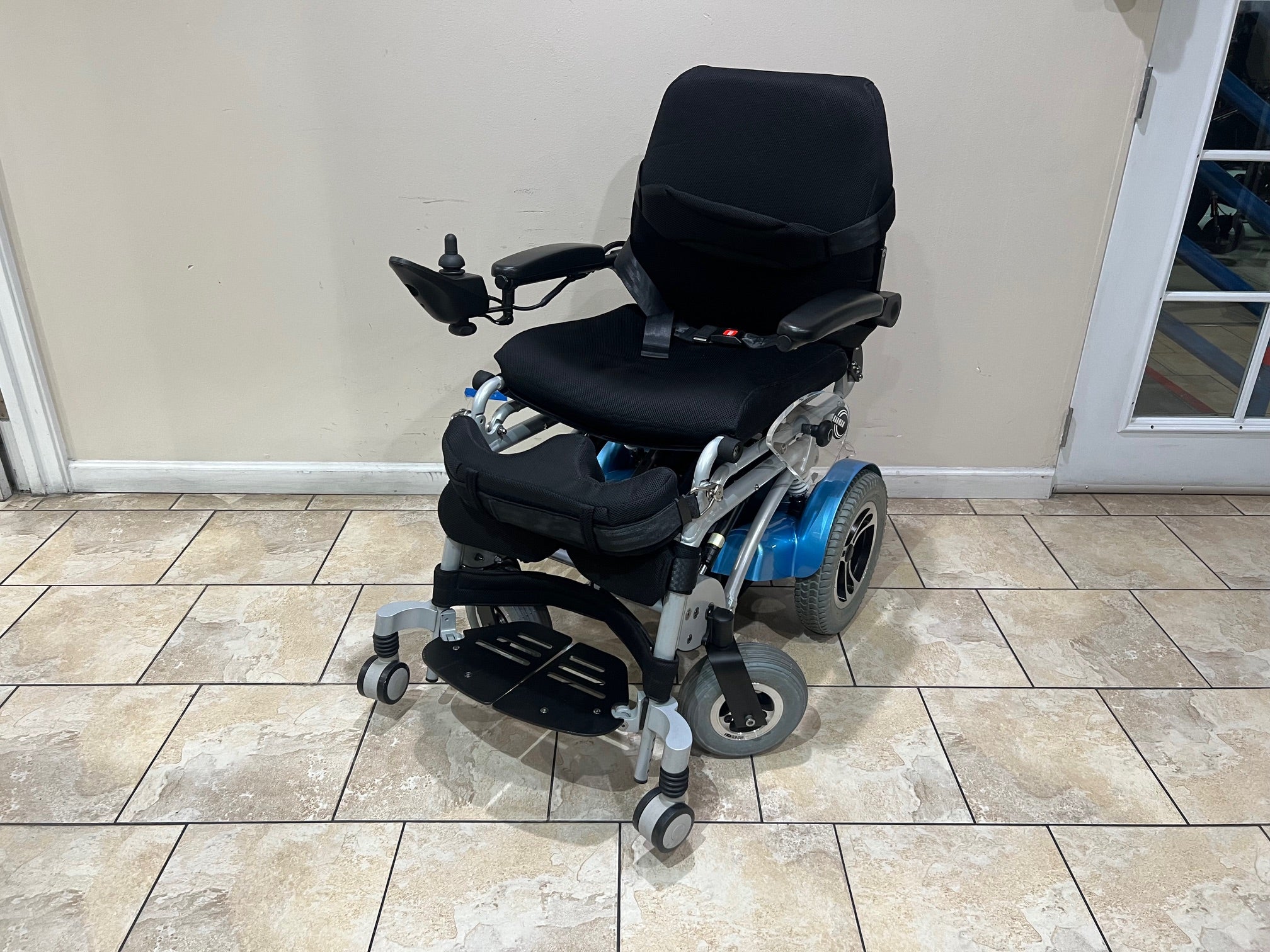 Karman XO-202 Ergonomic Power Stand-Up Wheelchair