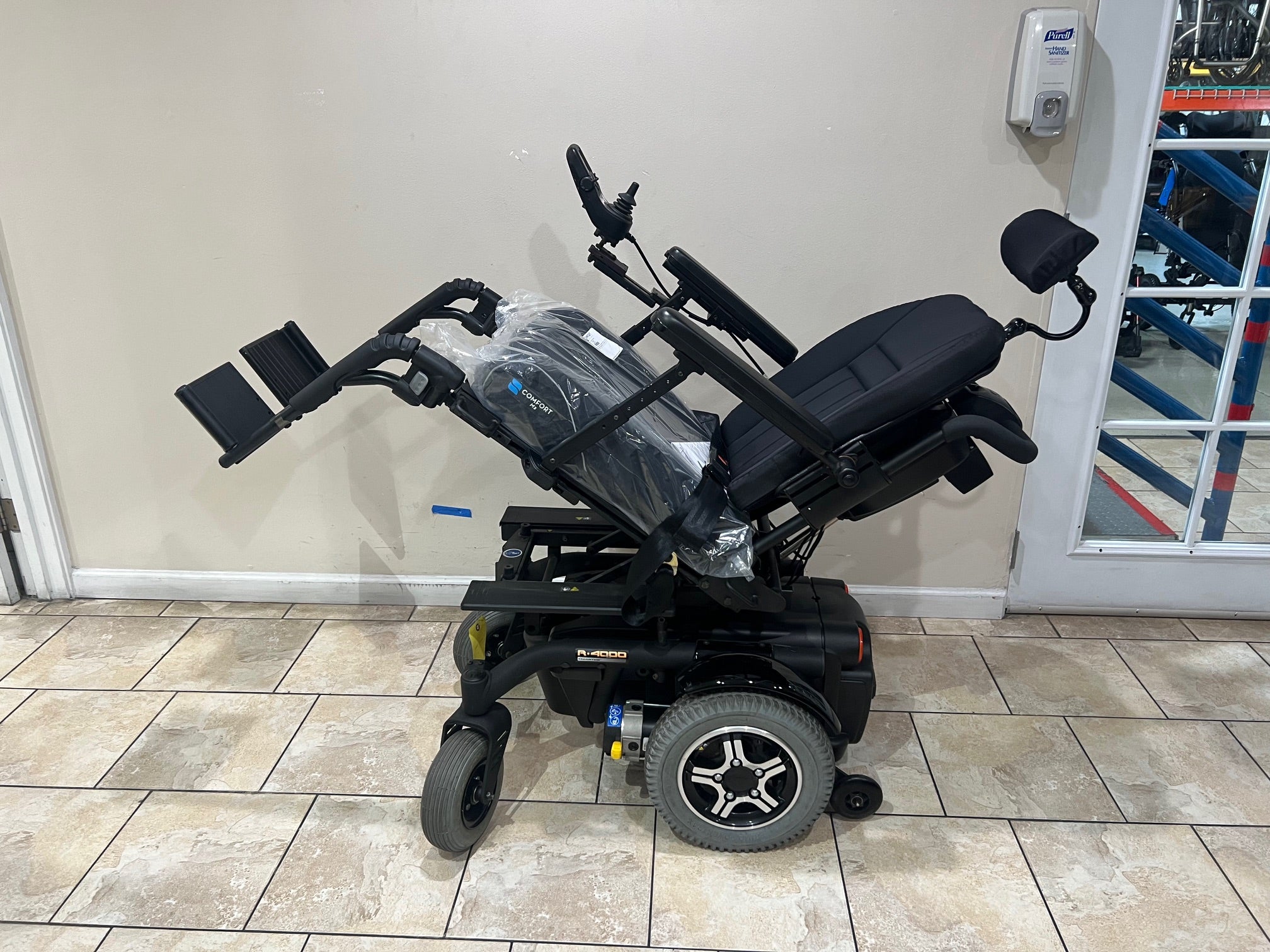 Quantum R-4000 Rear-Wheel Drive Power Chair with High-Speed Motors