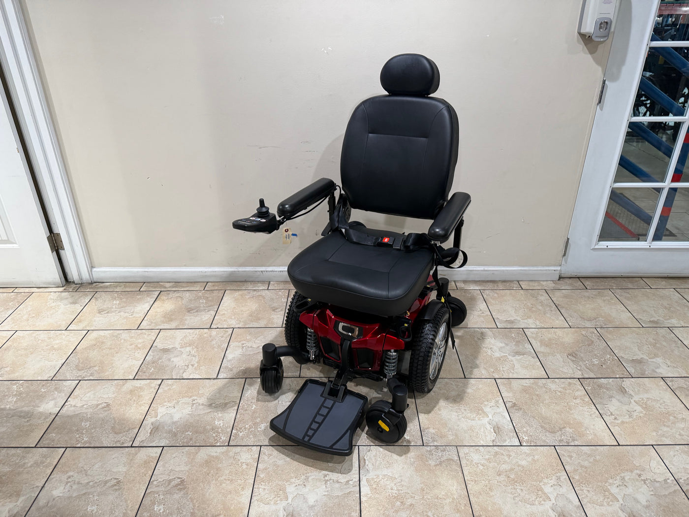 Quantum J4 Power Wheelchair with Captain Seat