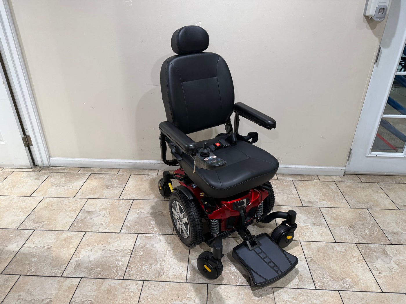 Quantum J4 Power Wheelchair with Captain Seat