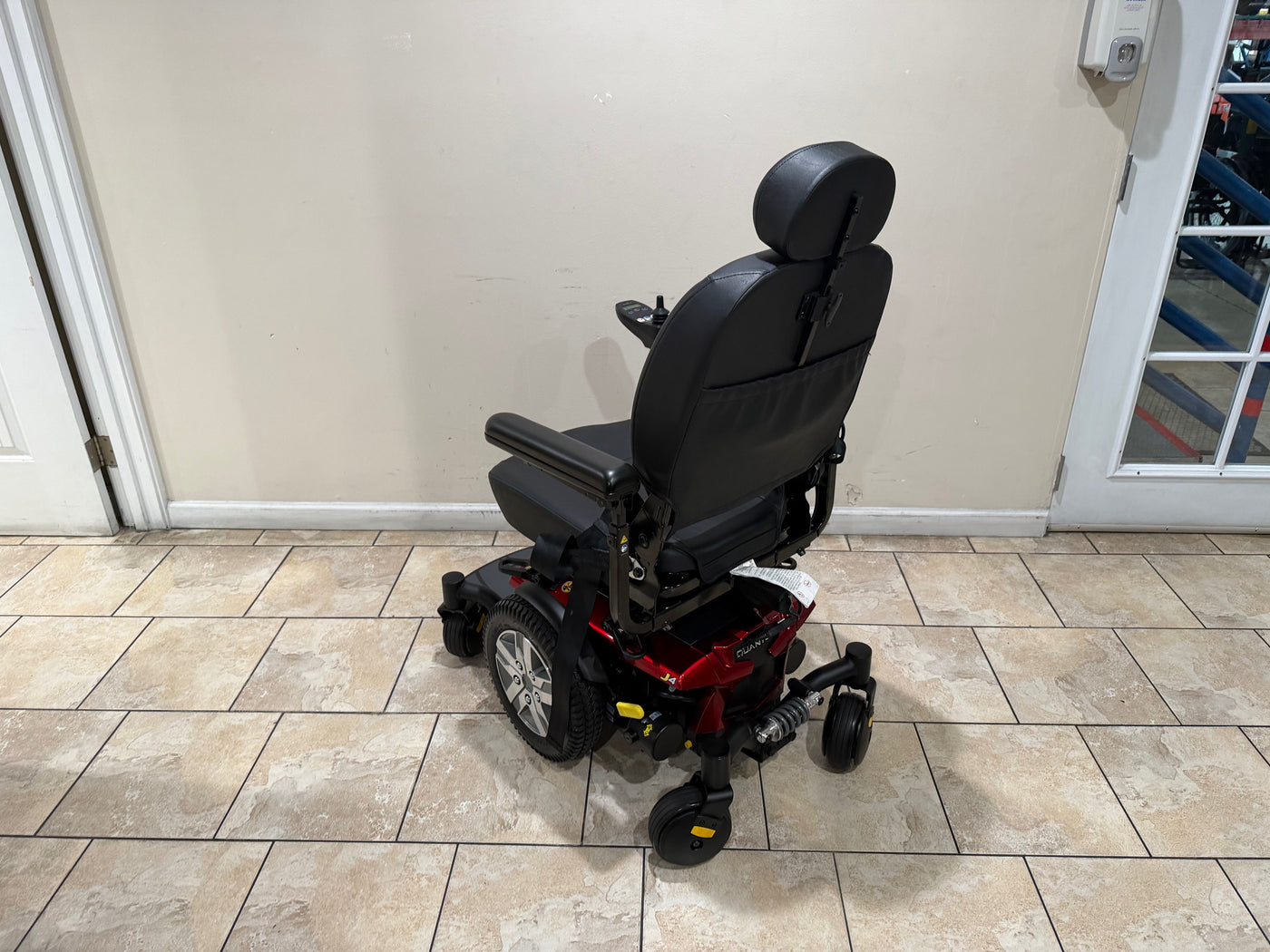 Quantum J4 Power Wheelchair with Captain Seat