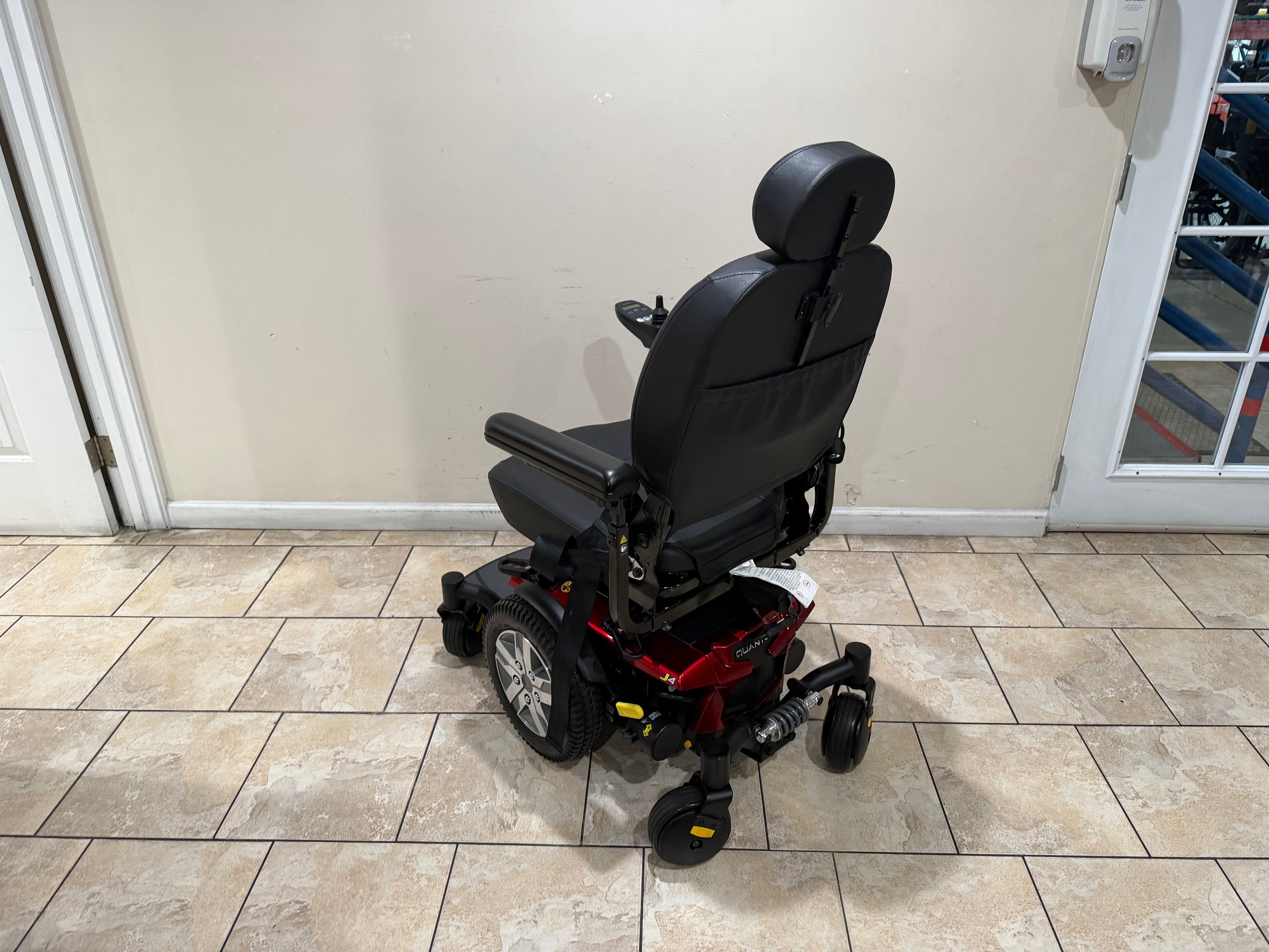 Quantum J4 Power Wheelchair with Captain Seat