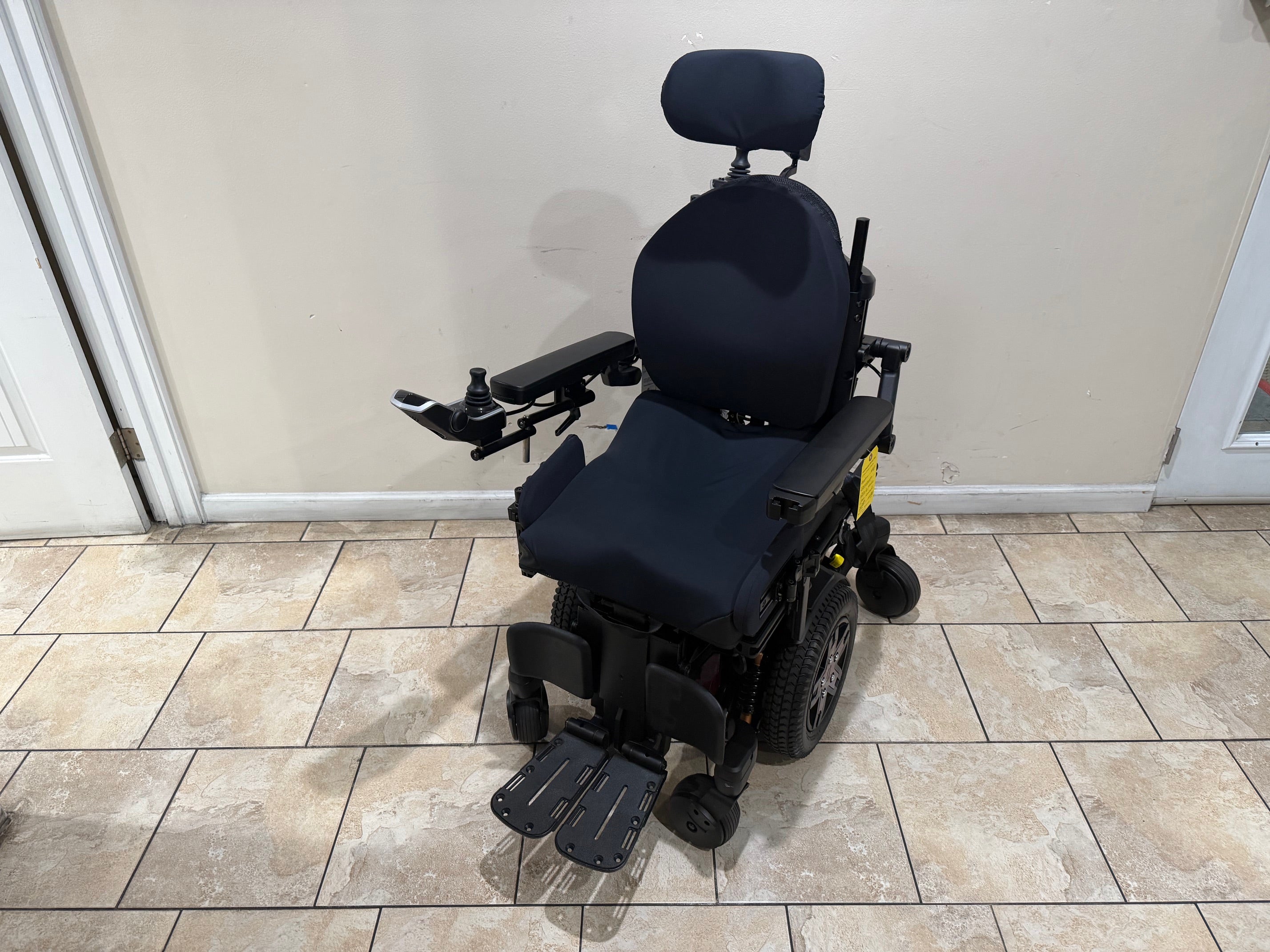 Quantum Edge 3 Stretto Power Wheelchair