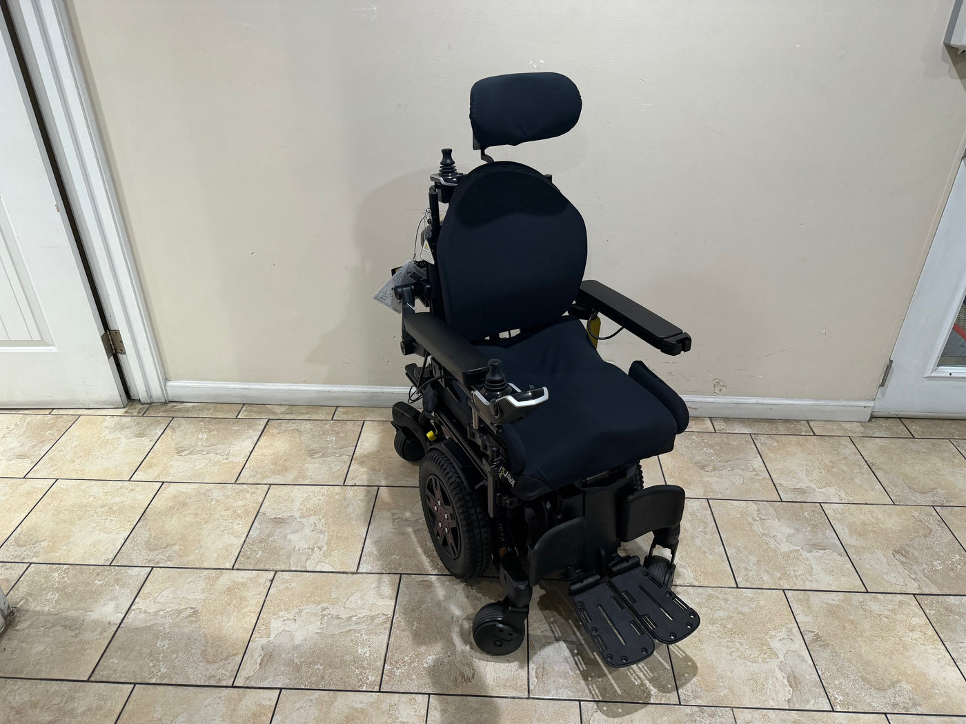 Quantum Edge 3 Stretto Power Wheelchair