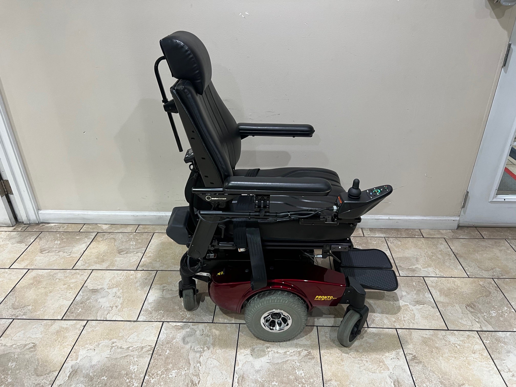 Invacare Pronto Sure Step M51 with Tilt