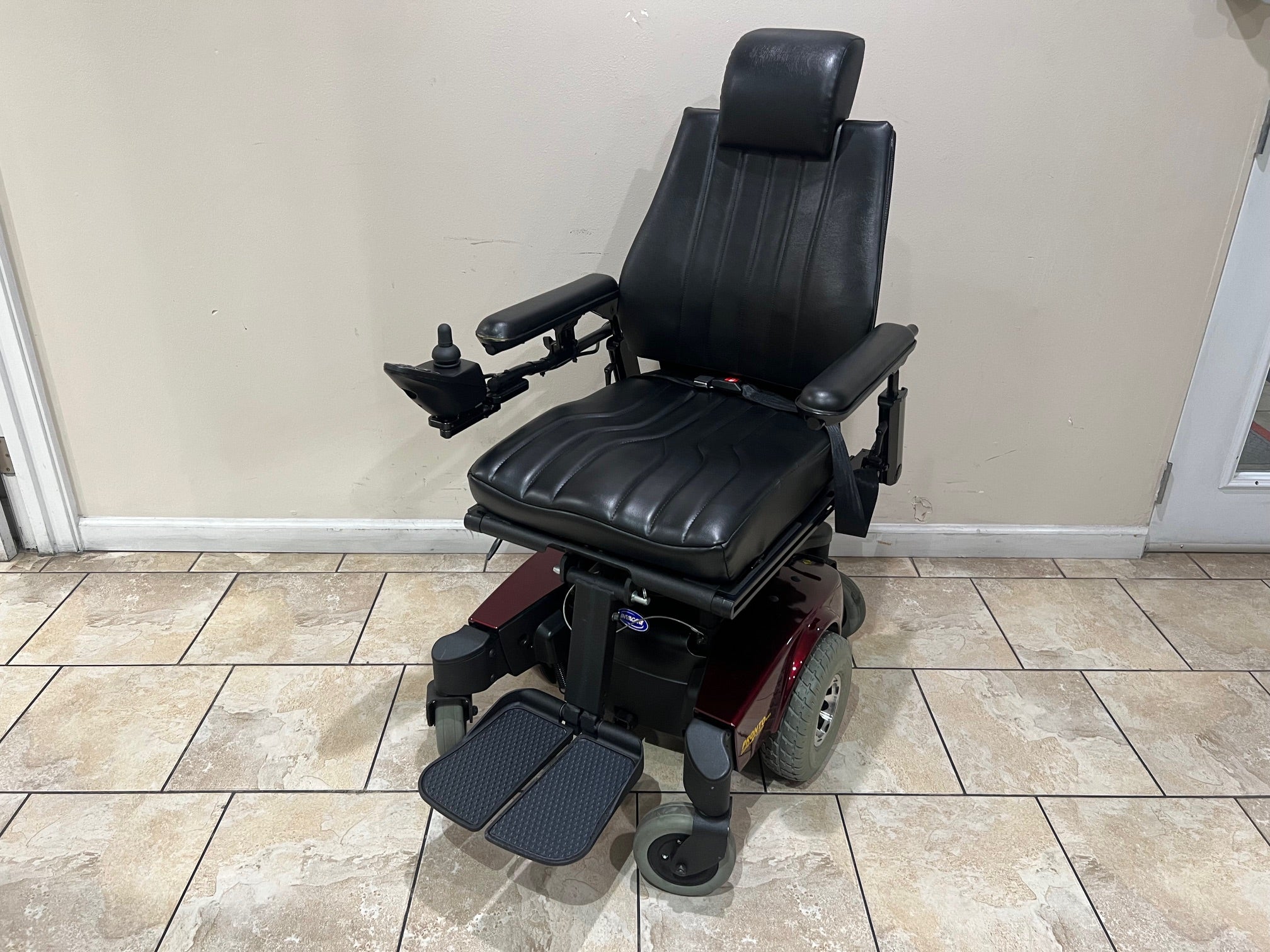 Invacare Pronto Sure Step M51 with Tilt