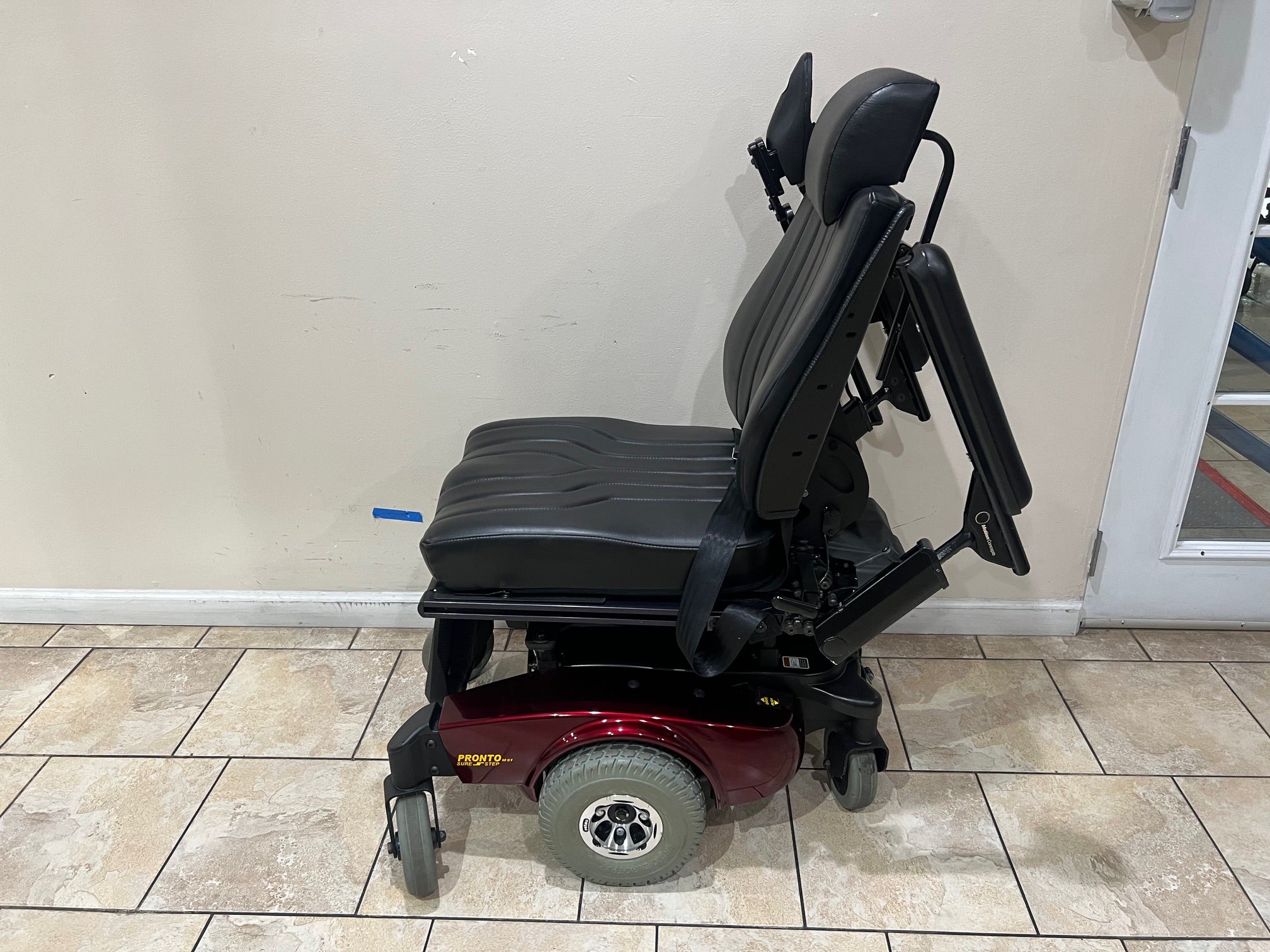Invacare Pronto Sure Step M51 with Tilt