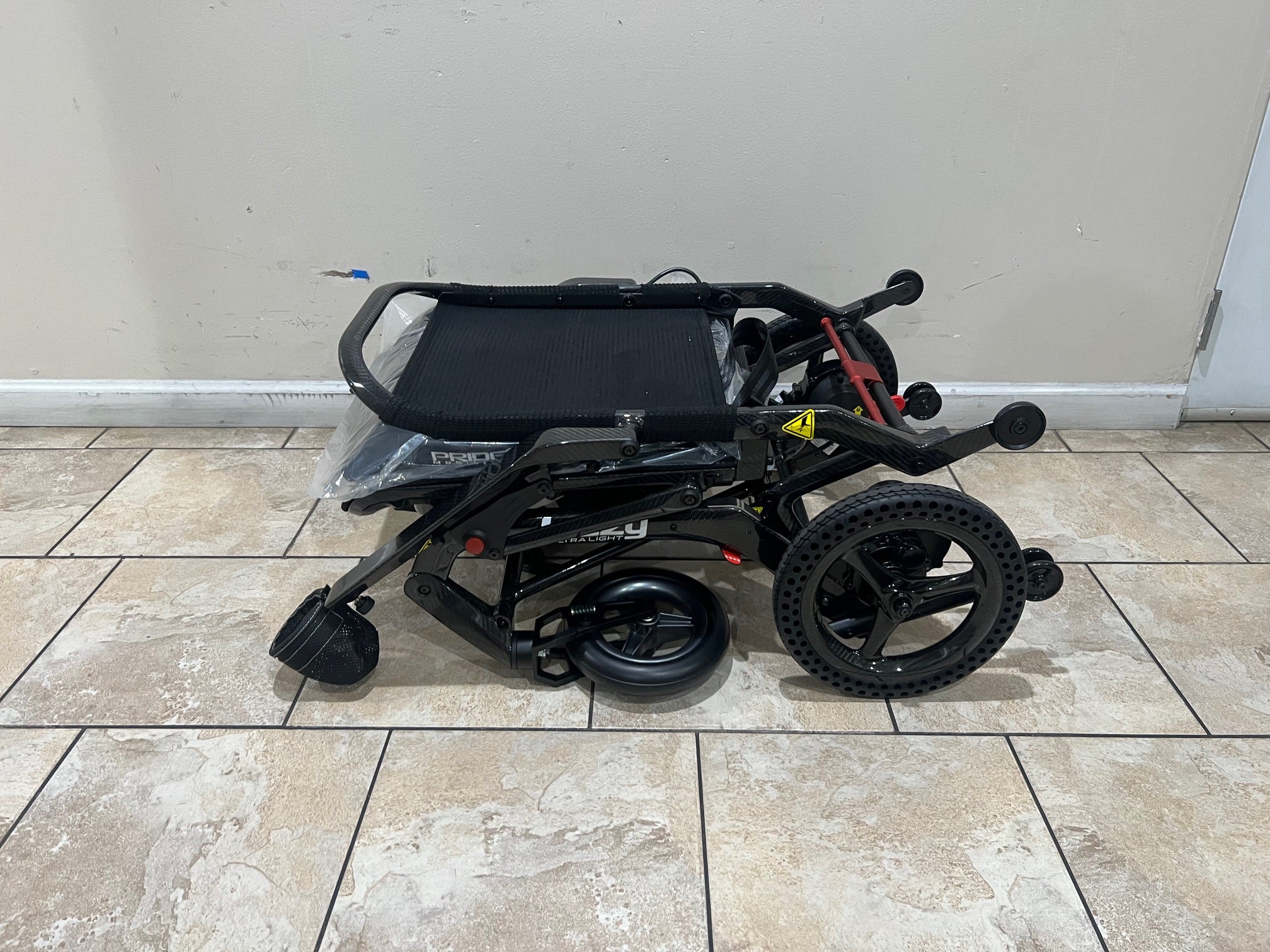 Pride Jazzy Ultra Light Folding Power Chair