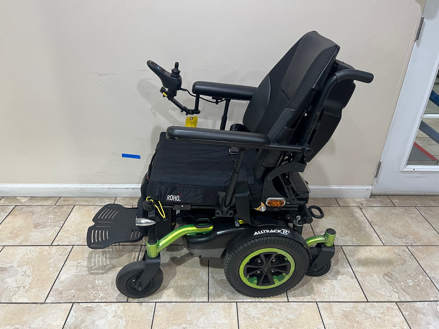 Amy Systems Alltrack R3 Hybrid-Drive Electric Wheelchair
