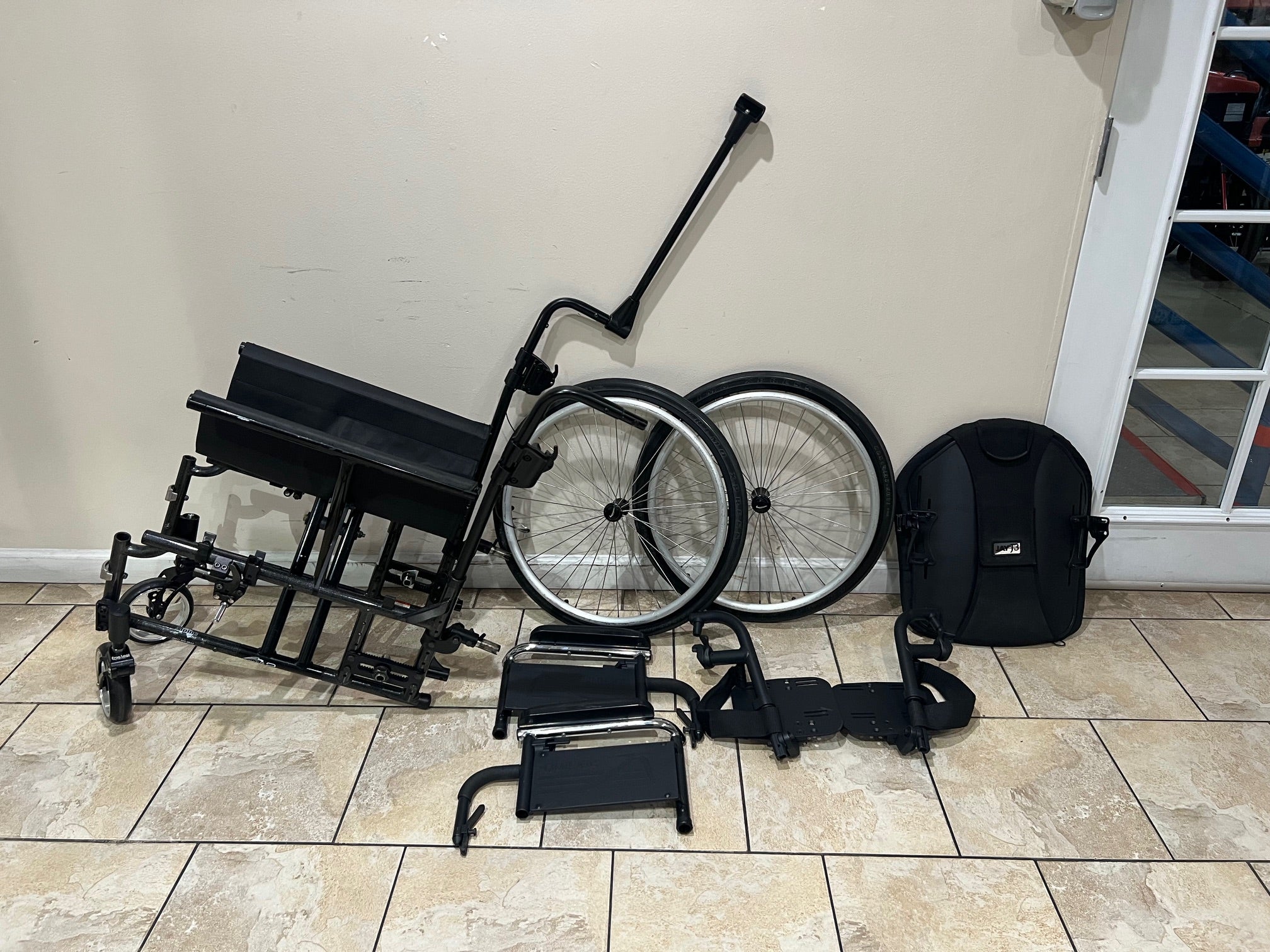 Sunrise Medical Quickie 2 Heavy Duty Ultra Lightweight Wheelchair