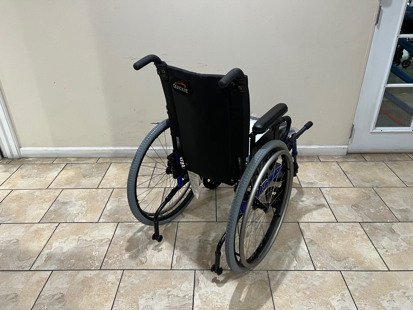 Quickie QXi Folding Ultra Light Wheelchair