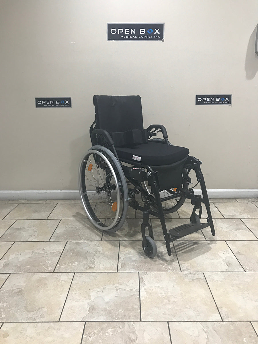 LEVO LAE Standing Manual Wheelchair