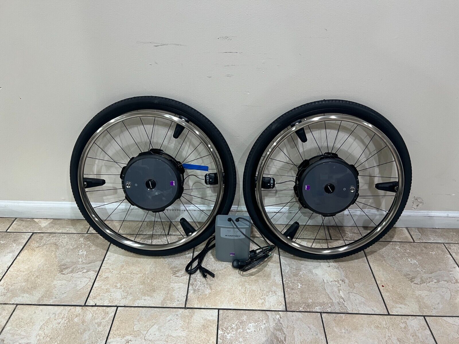 Alber E-Motion Dual Drive Power Assist System M25