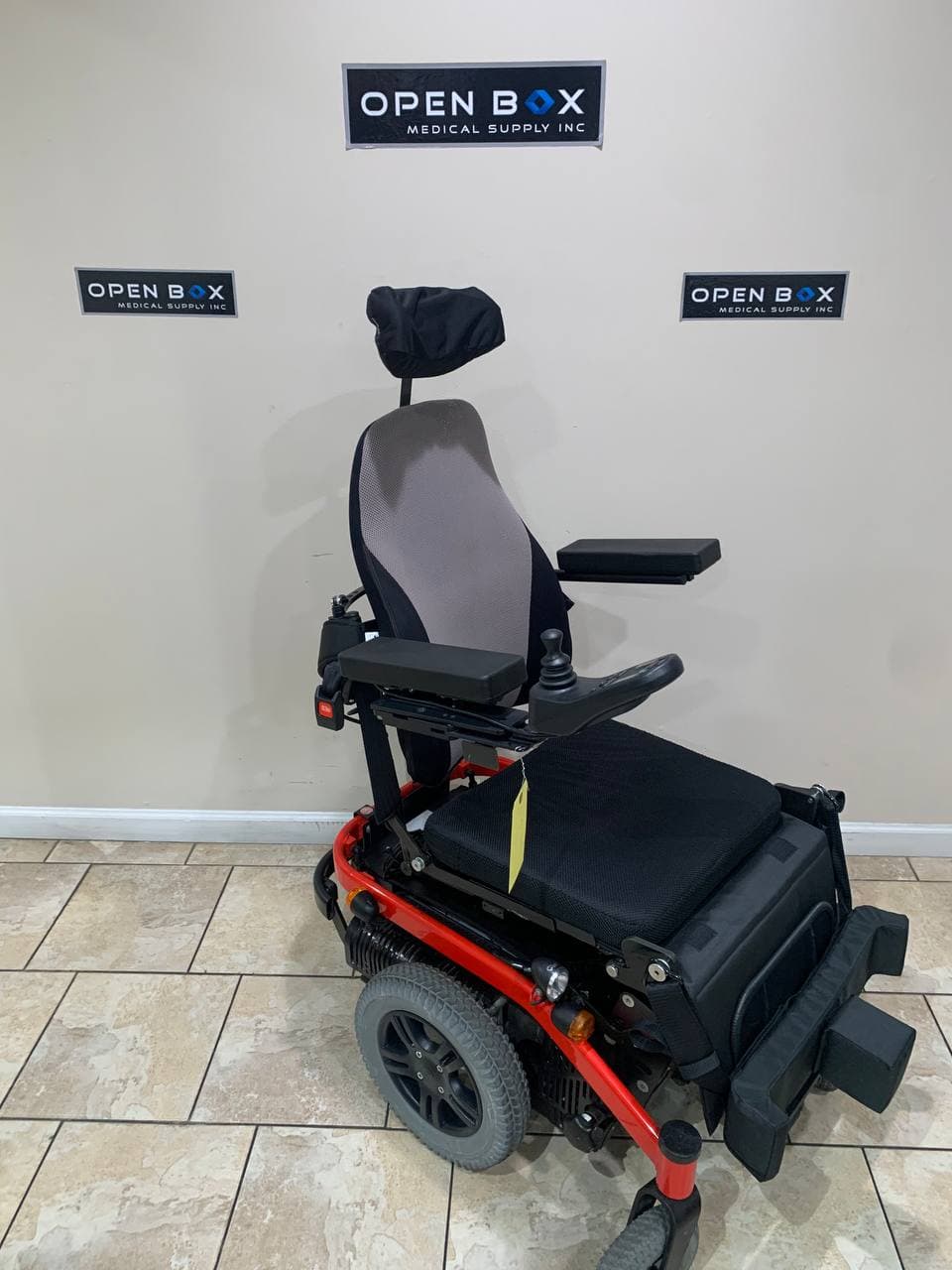 Levo Combi Standing Powerchair
