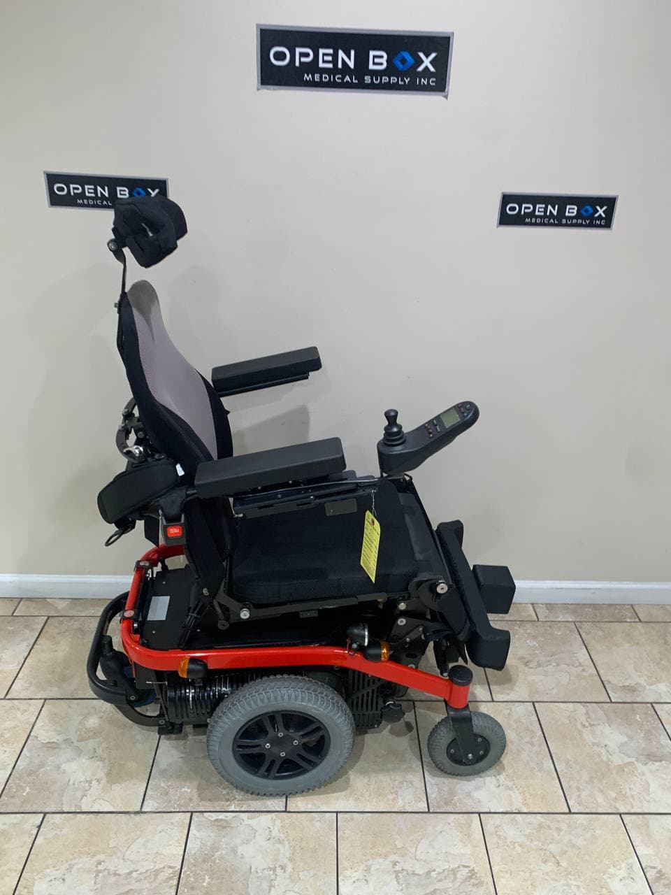Levo Combi Standing Powerchair