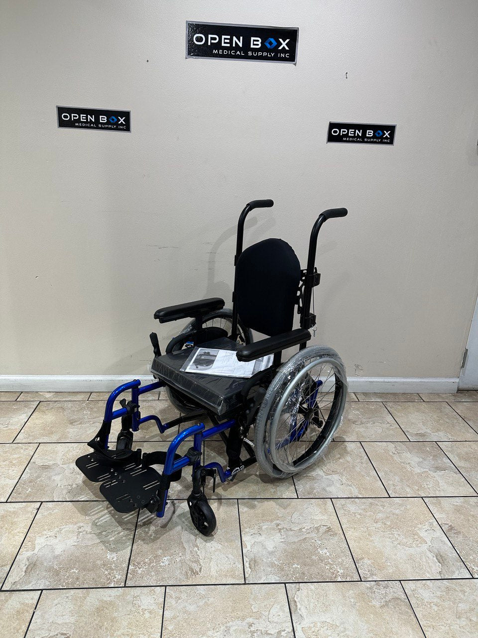 Quickie 2 Pediatric Manual Ultralight Wheelchair