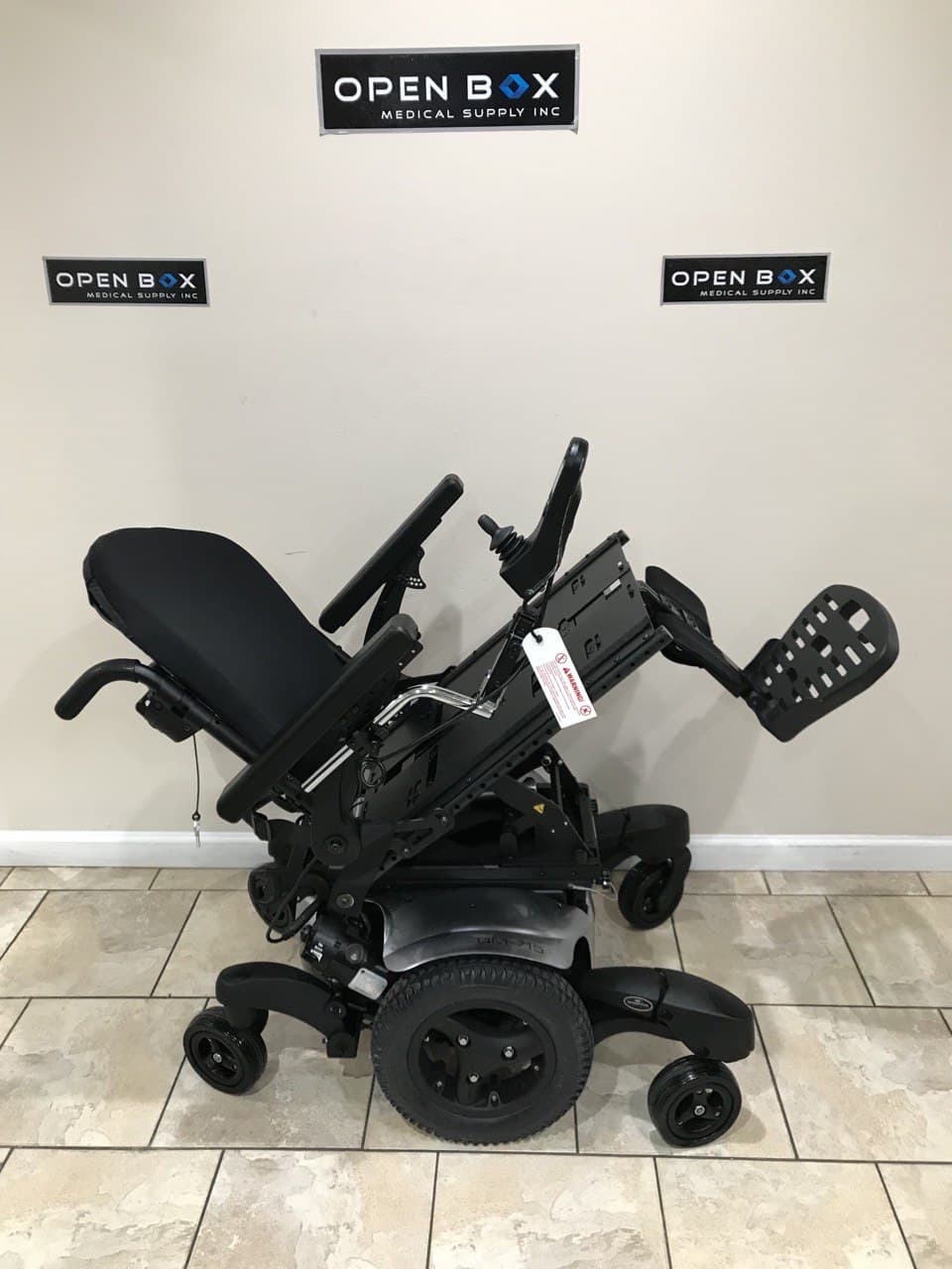 Quickie QM-715 with Electric Tilt